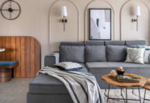 Ένα ζευγάρι έφτιαξε το διαμέρισμα των ονείρων τους σε 71τ.μ. (με ένα μπαλκόνι που θυμίζει Ελλάδα)