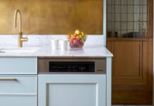 Η απόχρωση του μπλε που θα κυριαρχήσει στις κουζίνες το 2026