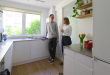 Πώς ένα ζευγάρι εγκαταστάθηκε σε ένα διαμέρισμα 46τ.μ. με την βοήθεια των DIY κατασκευών