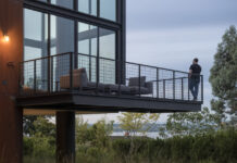 Μέσα στο σπίτι ενός εφευρέτη με έναν πειραματικό χώρο διαβίωσης