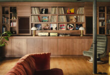 Αυτή η πρώην βιομηχανική αποθήκη είναι πλέον ένα φανταστικό διαμέρισμα, ιδανικό για πάρτι