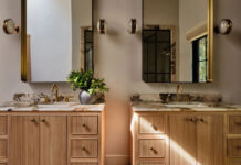 Οι λεπτομέρειες ενός κομψού μπάνιου, φτιαγμένο για ένα ζευγάρι