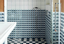 8 μεγάλες ιδέες για μικρά (και όμορφα) μπάνια