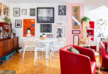 Μια σοφίτα 46τ.μ. αναβίωσε με έντονα χρώματα και μεταχειρισμένα ευρήματα