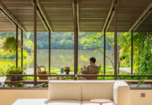 Αυτό το σπίτι στην Μπανγκόκ σχεδιάστηκε για τρεις γενιές