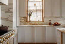 Pojagi: Αυτό το στυλ κορεάτικης κουρτίνας μετατρέπει τα αποκόμματα υφάσματος σε “βιτρό”