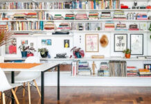 Κι όμως μια βιβλιοθήκη μπορεί να είναι γεμάτη χωρίς να προκαλεί οπτική ακαταστασία