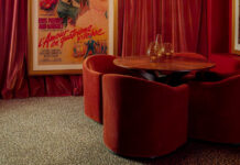 Μέσα σε ένα εντυπωσιακό σπίτι, εμπνευσμένο από τη Χρυσή Εποχή του Χόλιγουντ