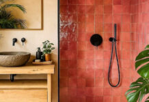 Ο απρόσμενος συνδυασμός χρωμάτων που κάνει το μπάνιο να ξεχωρίζει