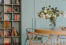 Μια μικρή και cozy τραπεζαρία γεμάτη προσωπικότητα, για έμπνευση