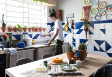Μέσα σε ένα υπέροχο σπίτι γεμάτο ιδέες διακόσμησης on a budget