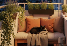 Ένα (πολύ) μικρό μπαλκόνι έγινε η πιο cozy γωνιά