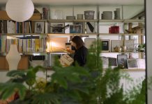 Η creative director Veronica Ditting παρουσιάζει τα αγαπημένα της αντικείμενα στο σπίτι της